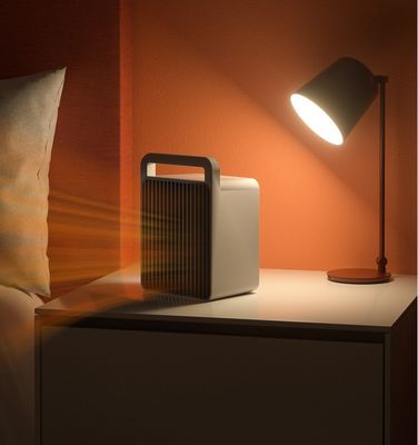 Appareils électriques de chauffage pour ordinateur de bureau Applications contrôlées par un ventilateur Applications de chauffage portable pour la maison