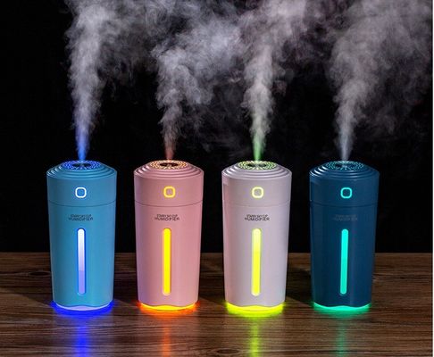 Mini diffuseur d'arôme portable alimenté par USB avec humidification de l'air légère et à faible bruit