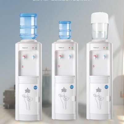 Distributeur d'eau indépendant pour le ménage avec système de régulation de la température contrôlé par application